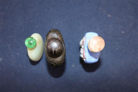 Three assorted Chinese snuff bottles tallest 9cm